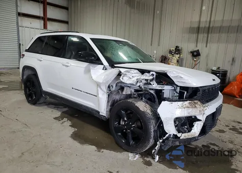 2023 Jeep Grand Cherokee Laredo из США, поврежденный, VIN 1C4RJHAG1PC527181